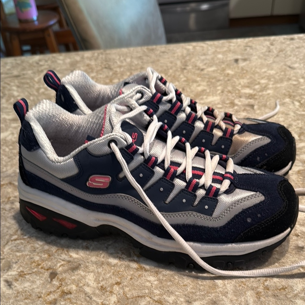Skechers Blue and Pink Sneakers with Mesh Suede Upper Women’s Size 9